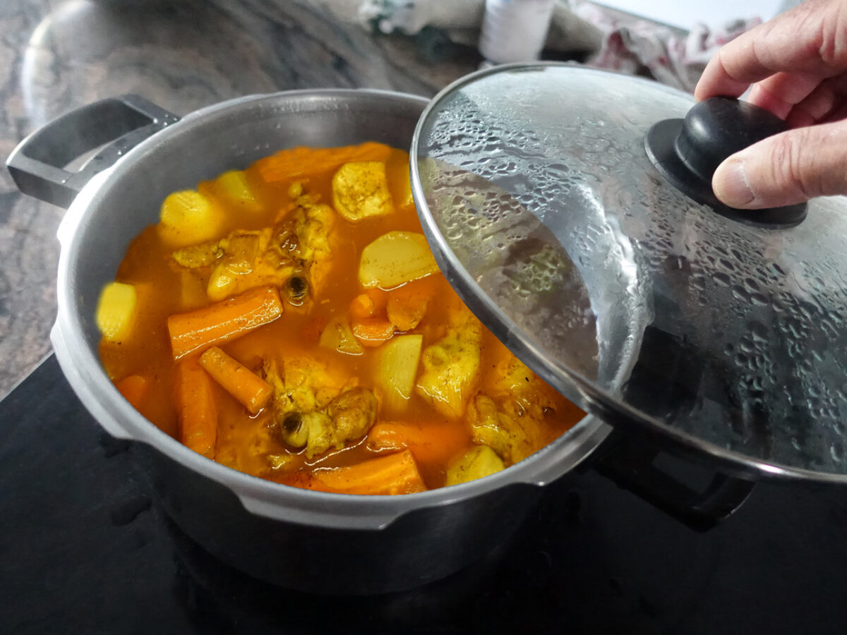 The One-Pot Wonder Experiment: Creating Flavorful Meals in a Single Pot